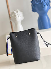 Louis Vuitton Nano Lockme Bucket Black Size 13.5 x 16 x 10 cm - 5