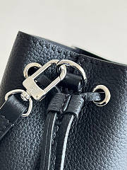 Louis Vuitton Nano Lockme Bucket Black Size 13.5 x 16 x 10 cm - 4