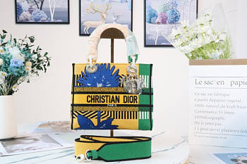 Dior Medium Lady D-Lite Bag Size 24 x 20 x 11 cm
