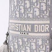 Dior D-Bubble Bucket Bag Grey Size 16 x 25 x 16 cm - 5