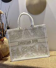 Dior Book Tote 04 Size 41.5 x 35 x 18 cm - 4