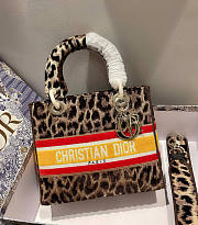 Dior Lady Medium Lady D-Lite Bag 01 Size 24 x 20 x 11 cm - 5