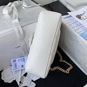 Chanel Lambskin White AS1792 Size 19 cm - 3