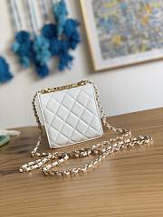 Chanel Chain Flap Bag Coin Purse White Size 11 x 11 x 5 cm - 3