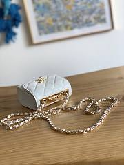 Chanel Chain Flap Bag Coin Purse White Size 11 x 11 x 5 cm - 4