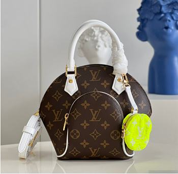 Louis Vuitton Ellipse BB Size 22.5 x 19.5 x 10 cm