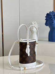 Louis Vuitton Nano Bucket Size 13 x 17 x 9 cm - 3