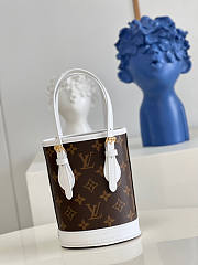 Louis Vuitton Nano Bucket Size 13 x 17 x 9 cm - 4