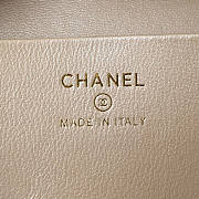 Chanel Vanity Case White Size 9.5 x 13 x 5.5 cm - 6