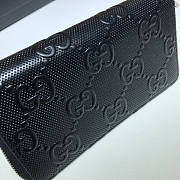 Gucci GG Embossed Zippy Wallet Size 19 x 10.5 x 2.5 cm - 3