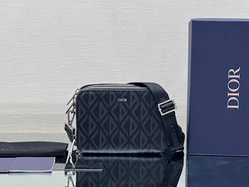 Dior Messenger Pouch 01 Size 17 x 12.5 x 5 cm