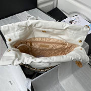 Chanel 22 Small Handbag White Size 35 x 37 x 7 cm - 5