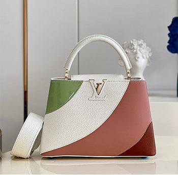 Louis Vuitton Capucines BB Size 27 x 18 x 9 cm