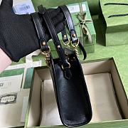 Gucci GG Marmont Matelassé Mini Bag Black Size 16 x 19 x 7 cm - 3