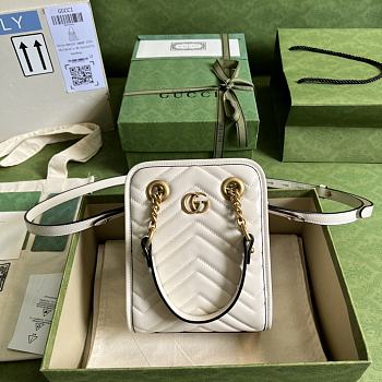 Gucci GG Marmont Matelassé Mini Bag White Size 16 x 19 x 7 cm