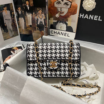 Chanel Flap Bag Size 21 x 14 x 7 cm