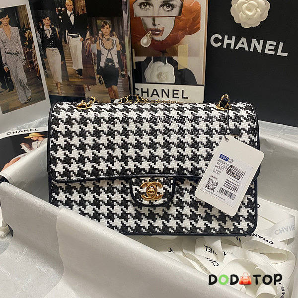 Chanel Flap Bag Size 26 x 17 x 7 cm - 1