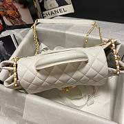 Chanel Flap Bag White 01 Size 30 x 18 x 10 cm - 6