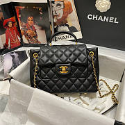 Chanel Flap Bag Black 01 Size 23 x 15 x 17 cm - 1