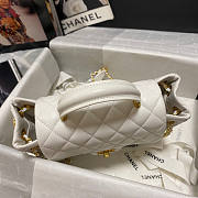 Chanel Flap Bag White 01 Size 23 x 15 x 17 cm - 6