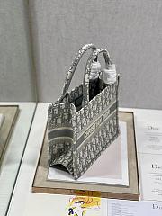 Dior Mini Book Tote Grey Size 26.5 × 21 × 14 cm - 4
