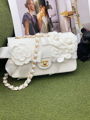 Chanel Flap Bag 01 Size 15.5 x 25.5 x 6.5 cm