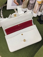 Chanel Flap Bag 01 Size 15.5 x 25.5 x 6.5 cm - 2