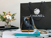 Chanel Small Bucket With Chain Size 14 x 11 x 8 cm - 3