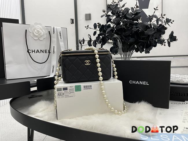 Chanel Pearl Chain Small Box Bag Size 9.5 x 17 x 8 cm - 1