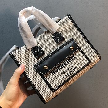 Burberry Tote Bag 01 Size 23 × 19 × 8 cm