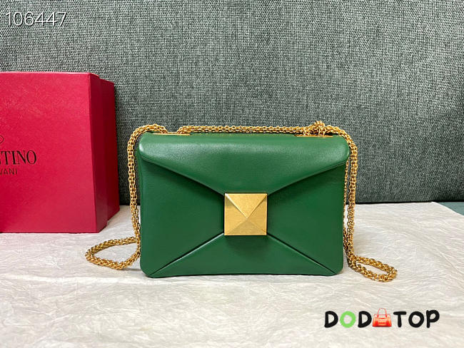 Valentino Chain Lambskin Tofu Bag Green Size 19 x 14 x 11 cm - 1