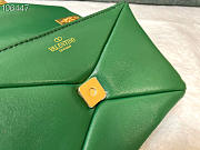 Valentino Chain Lambskin Tofu Bag Green Size 19 x 14 x 11 cm - 4
