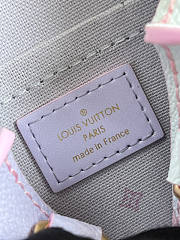 Louis Vuitton Petit Sac Plat Size 14 x 17 x 5 cm - 2