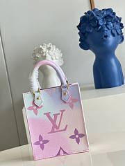 Louis Vuitton Petit Sac Plat Size 14 x 17 x 5 cm - 5