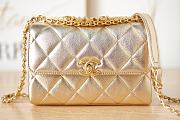 Chanel Flap Bag AS3240 Size 15 x 21 x 6 cm - 4