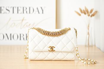 Chanel Flap Bag White AS3241 Size 15 x 23 x 7 cm