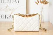 Chanel Flap Bag White AS3240 Size 15 x 21 x 6 cm - 5