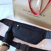 Burberry Belt Bag Size 31 x 16 x 7.5 cm - 3