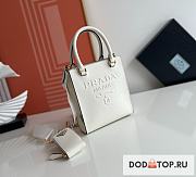 Small Saffiano Leather Handbag White Size 19 x 17 x 6 cm - 5
