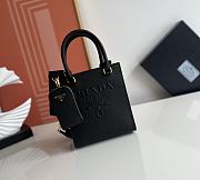 Small Saffiano Leather Handbag Black Size 19 x 17 x 6 cm - 1