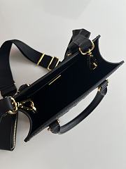 Small Saffiano Leather Handbag Black Size 19 x 17 x 6 cm - 4