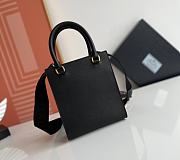 Small Saffiano Leather Handbag Size 19 x 17 x 6 cm - 6