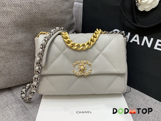 Chanel Flap Bag Lambskin Grey Size 26 x 16 x 9 cm - 1