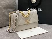 Chanel Flap Bag Lambskin Grey Size 26 x 16 x 9 cm - 4