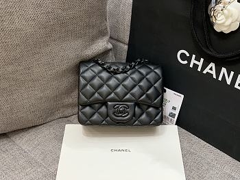 Chanel Flap Bag Full Black Size 17 cm