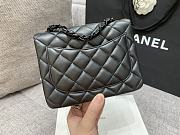 Chanel Flap Bag Full Black Size 17 cm - 4