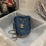 Chanel Small Bucket Bag Size 11 x 15 x 10 cm - 5