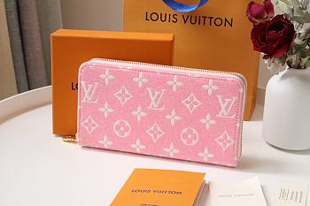 Louis Vuitton LV Zipper Pink Wallet Size 19.5 x 10.5 x 2.5cm