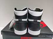 Air Jordan 1 Retro High OG Black White 555088-010 - 2