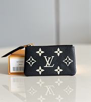Louis Vuitton Key Pouch Size 13.5 x 7 x 1.5 cm - 1